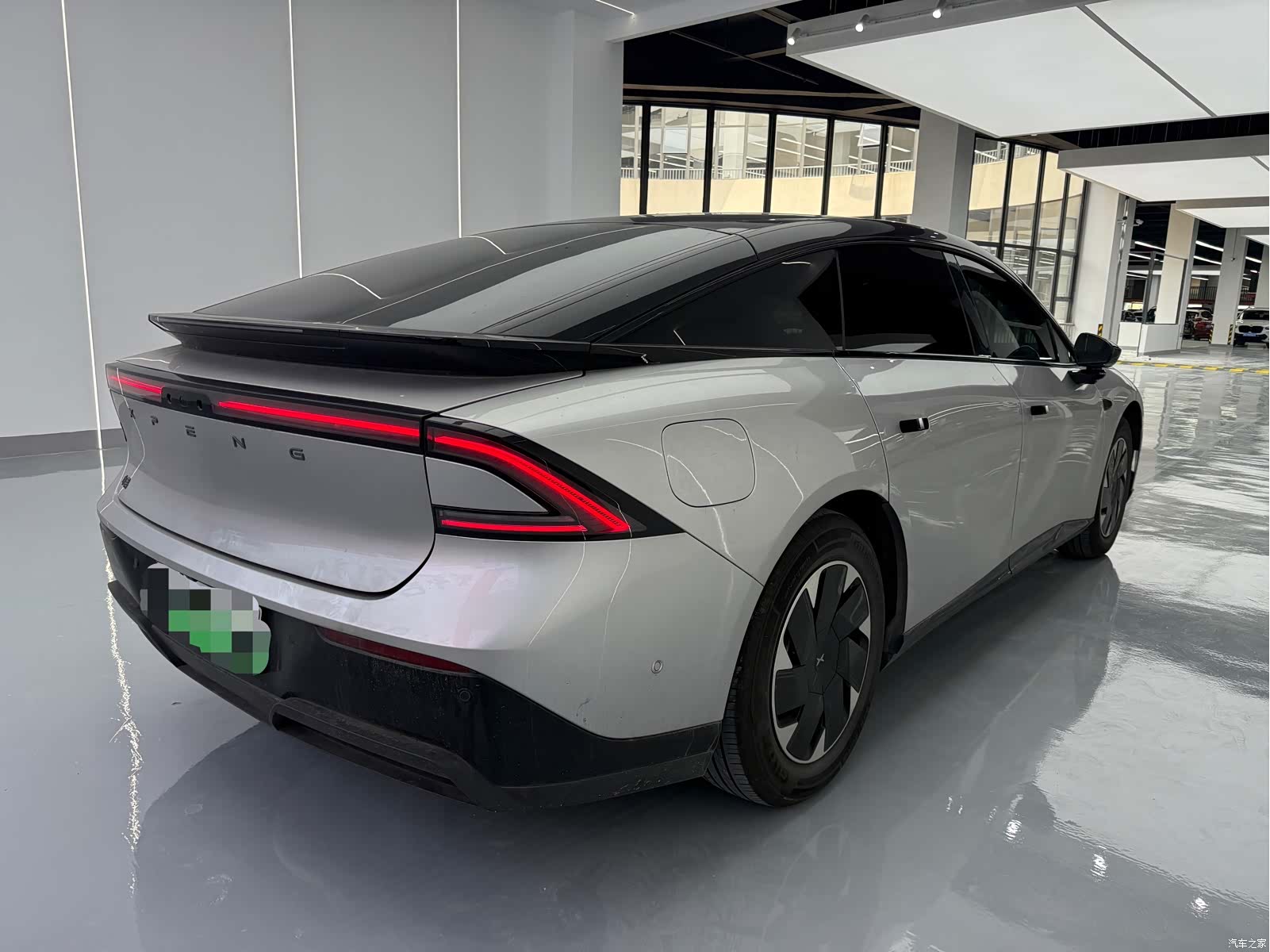 Xpeng P7, 2025 13