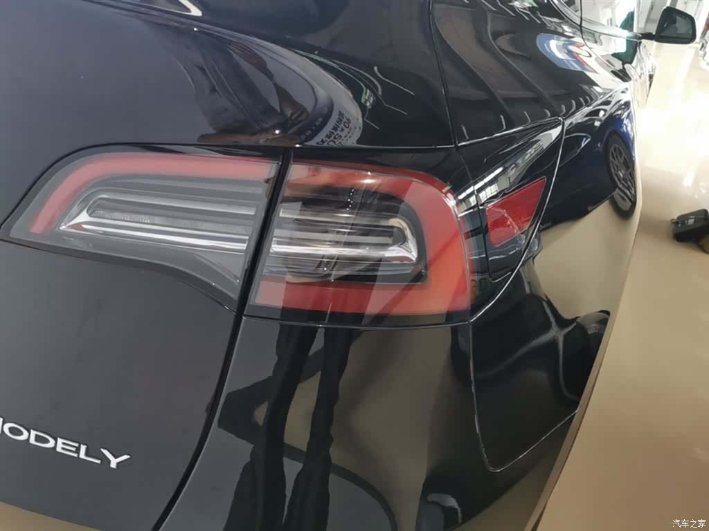 Tesla Model Y, 2023 8