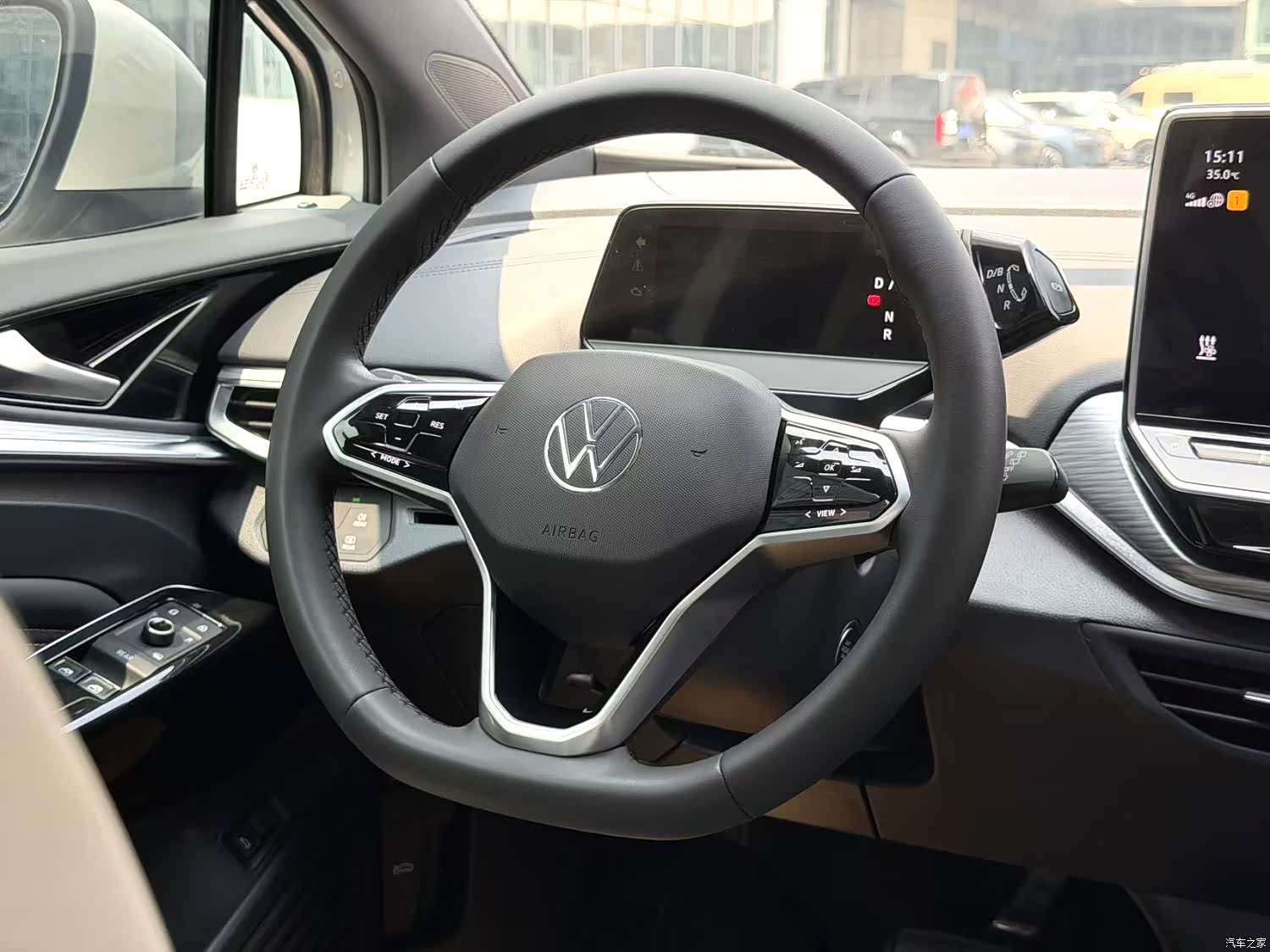 Volkswagen ID.4, 2023 4