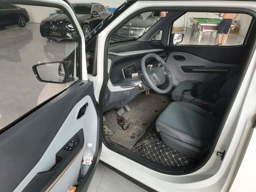 Wuling E200, 2019 16