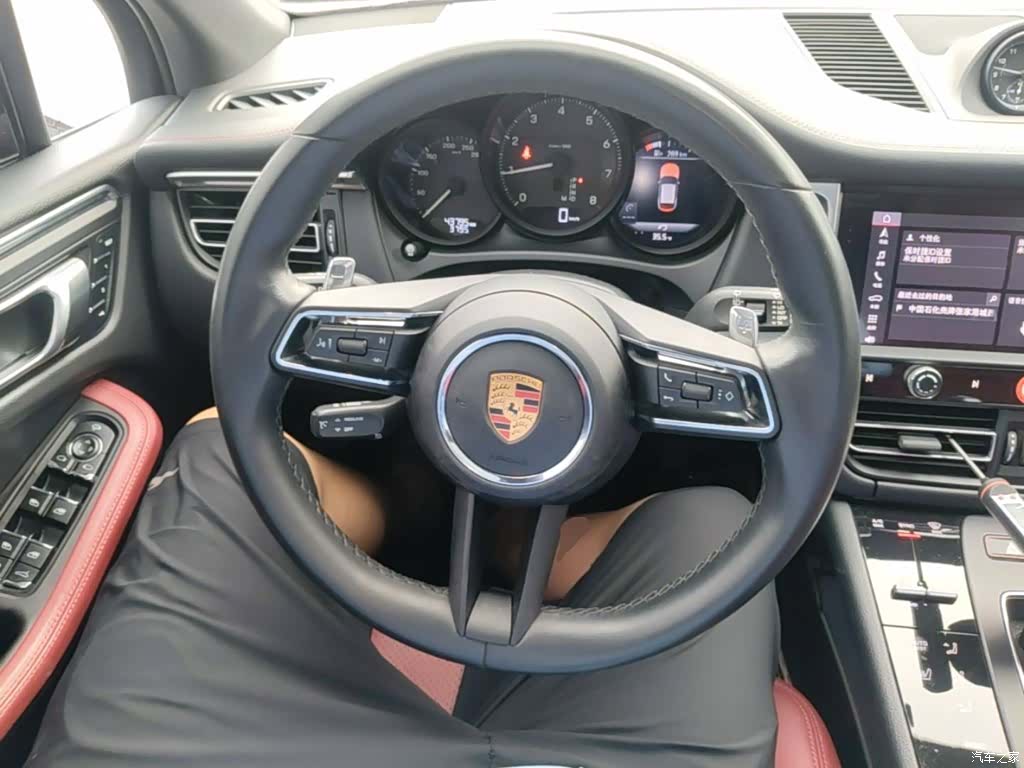 Porsche Macan, 2023 11