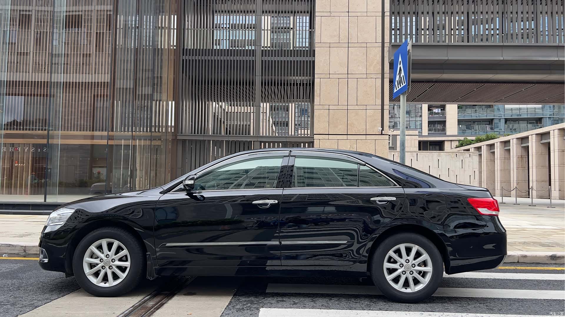Toyota Camry, 2011 21