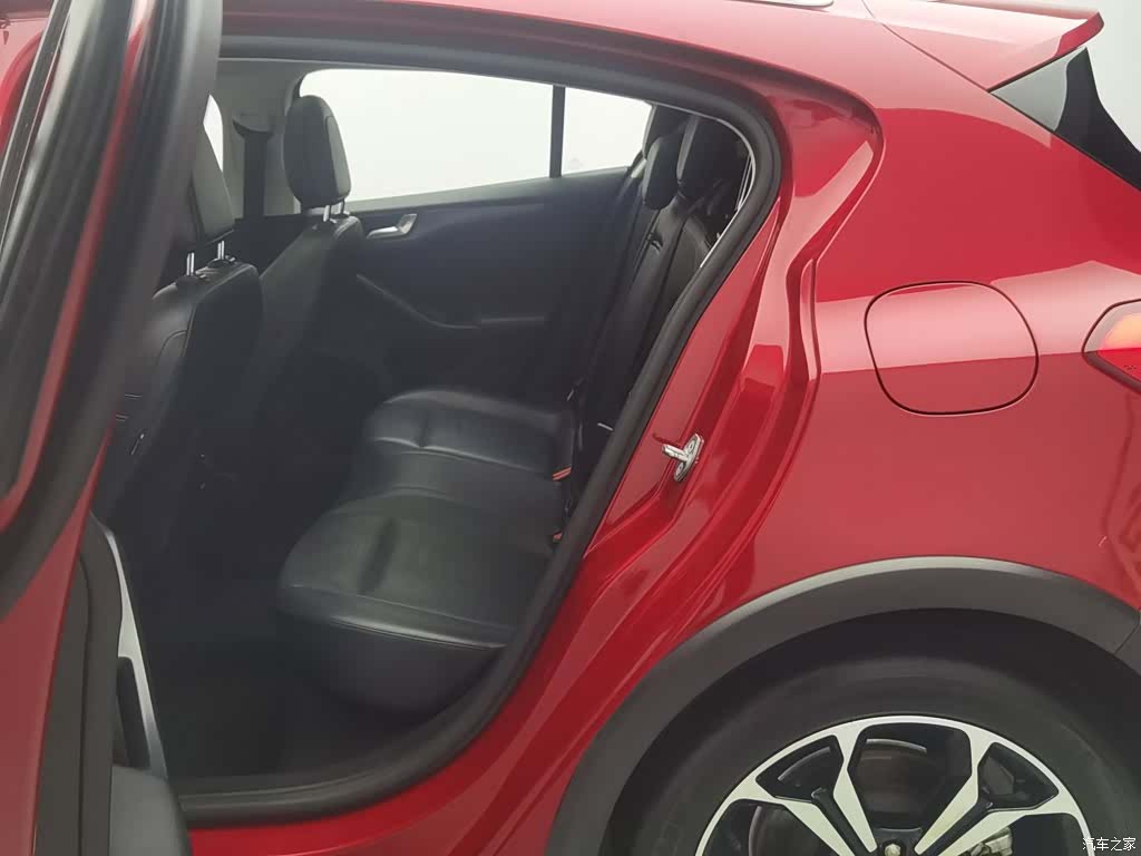 Ford Focus, 2019 15