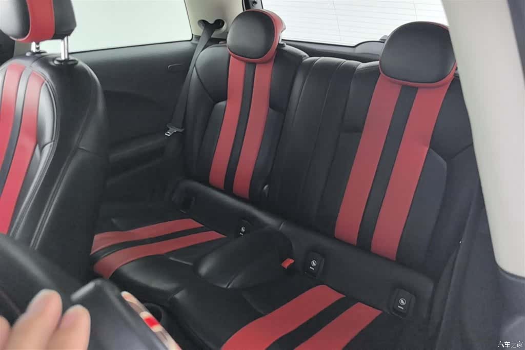 Mini ONE, 2019 11