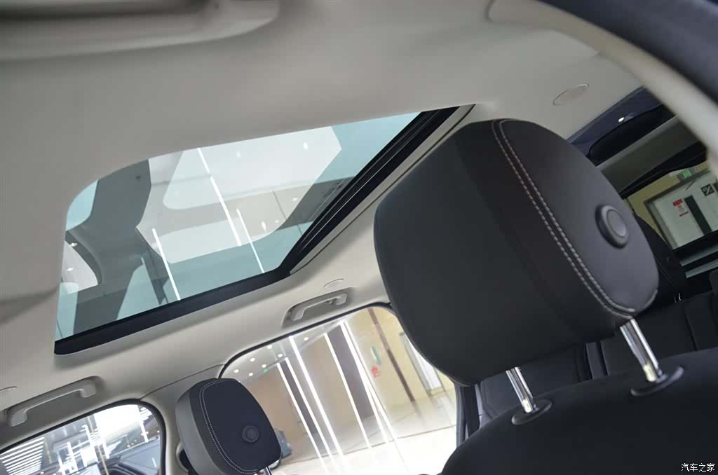 Land Rover Discovery, 2023 12