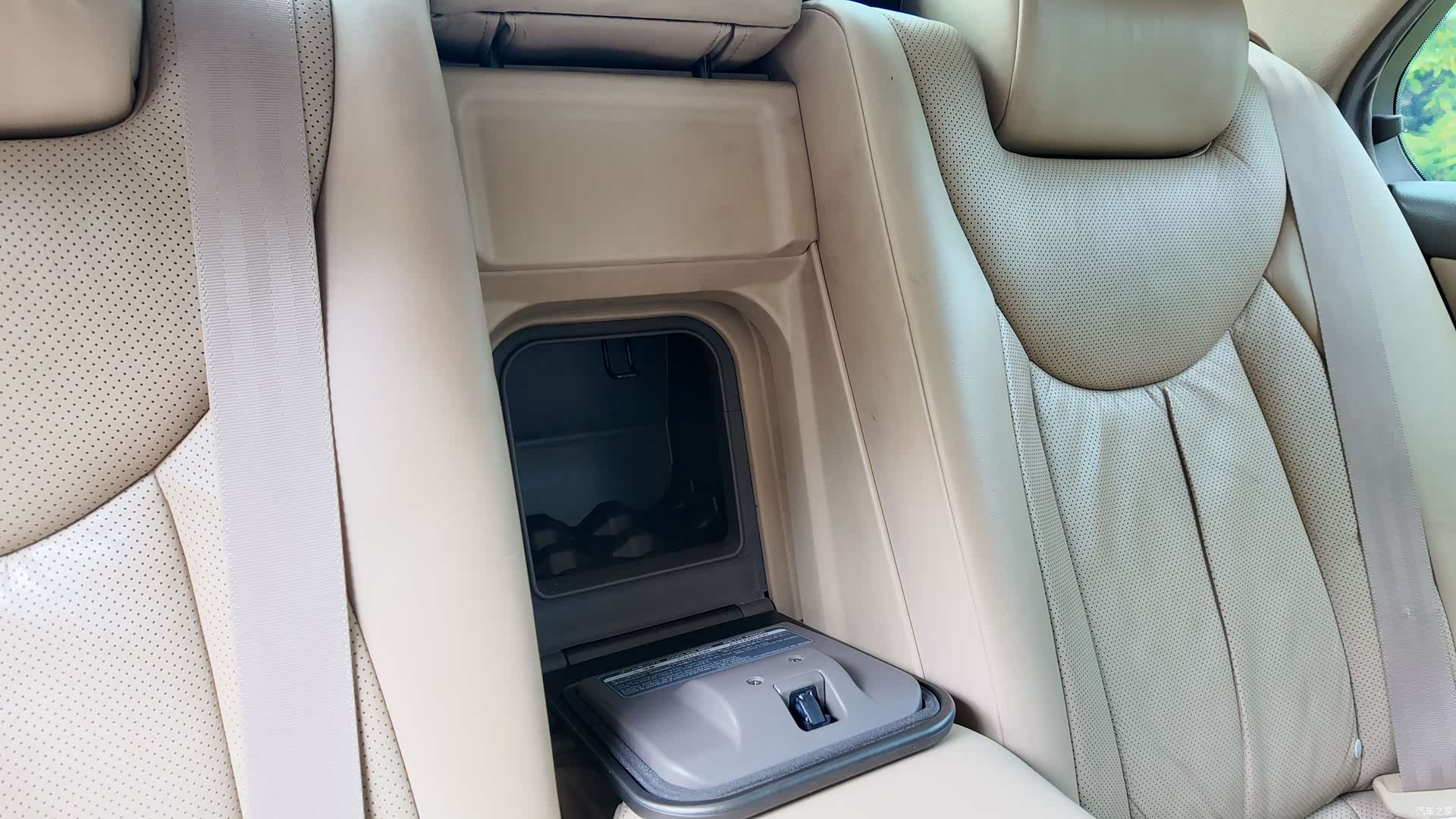 Lexus LS, 2004 37