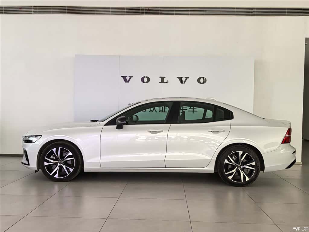 Volvo S60, 2024 11