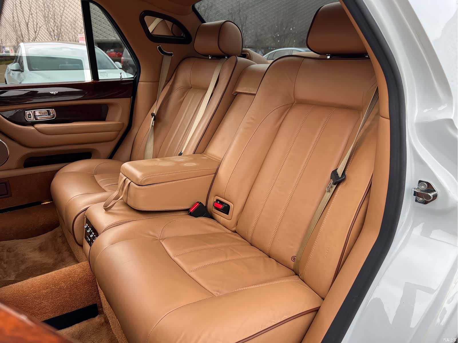 Bentley R, 2006 15