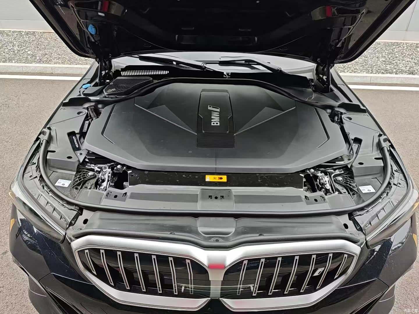 BMW i5, 2025 6