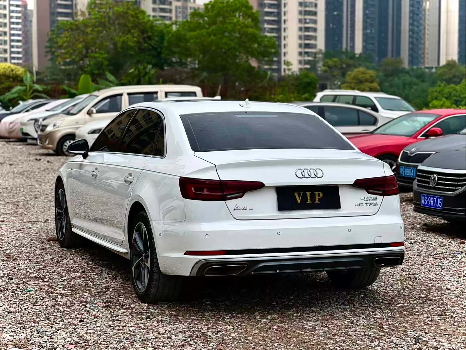 Audi A4L, 2019 8