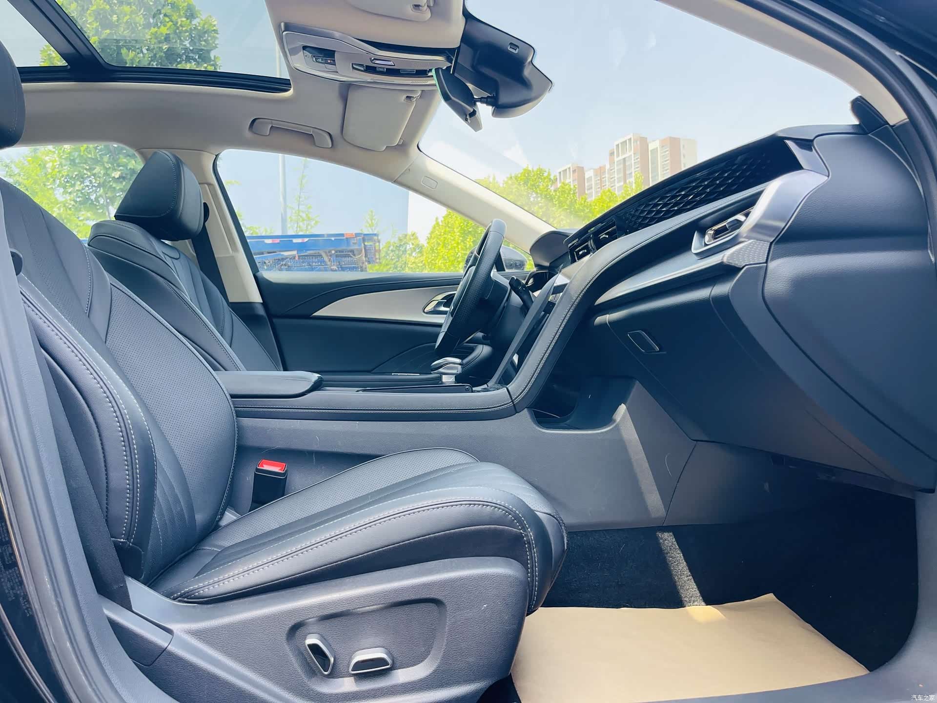 Hongqi H5, 2023 20