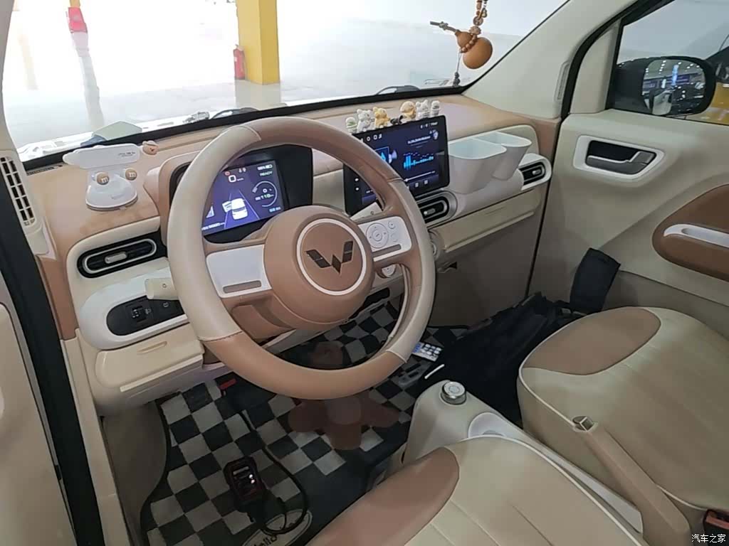 Wuling MINIEV, 2024 11