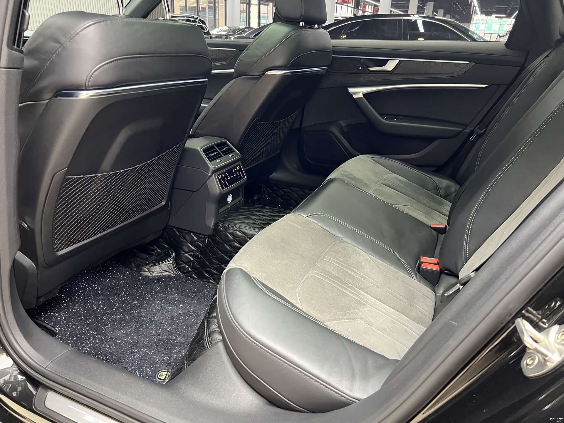 Audi A6L, 2022 21