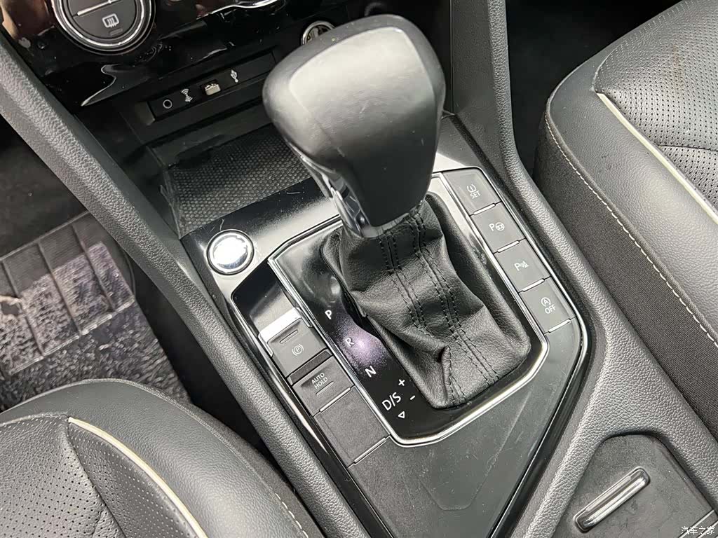 Volkswagen Tiguan L, 2019 18