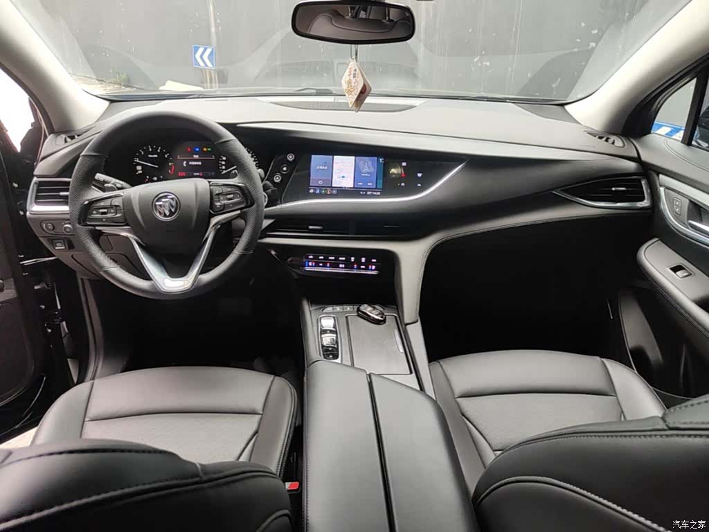 Buick Enclave, 2022 10