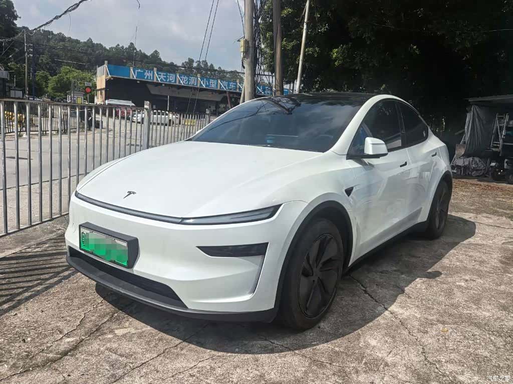 Tesla Model Y, 2025 2