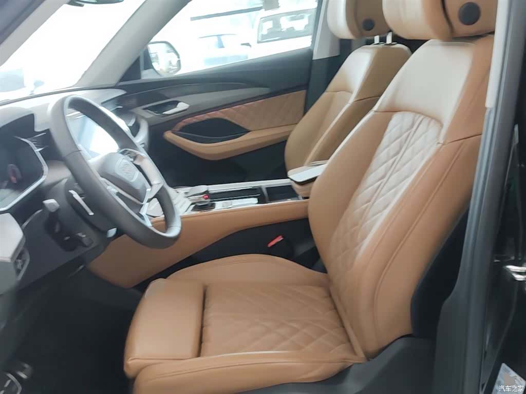 Audi Q6, 2025 15