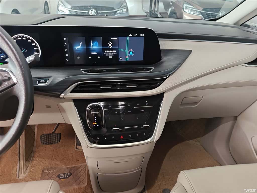 Buick GL8, 2022 13