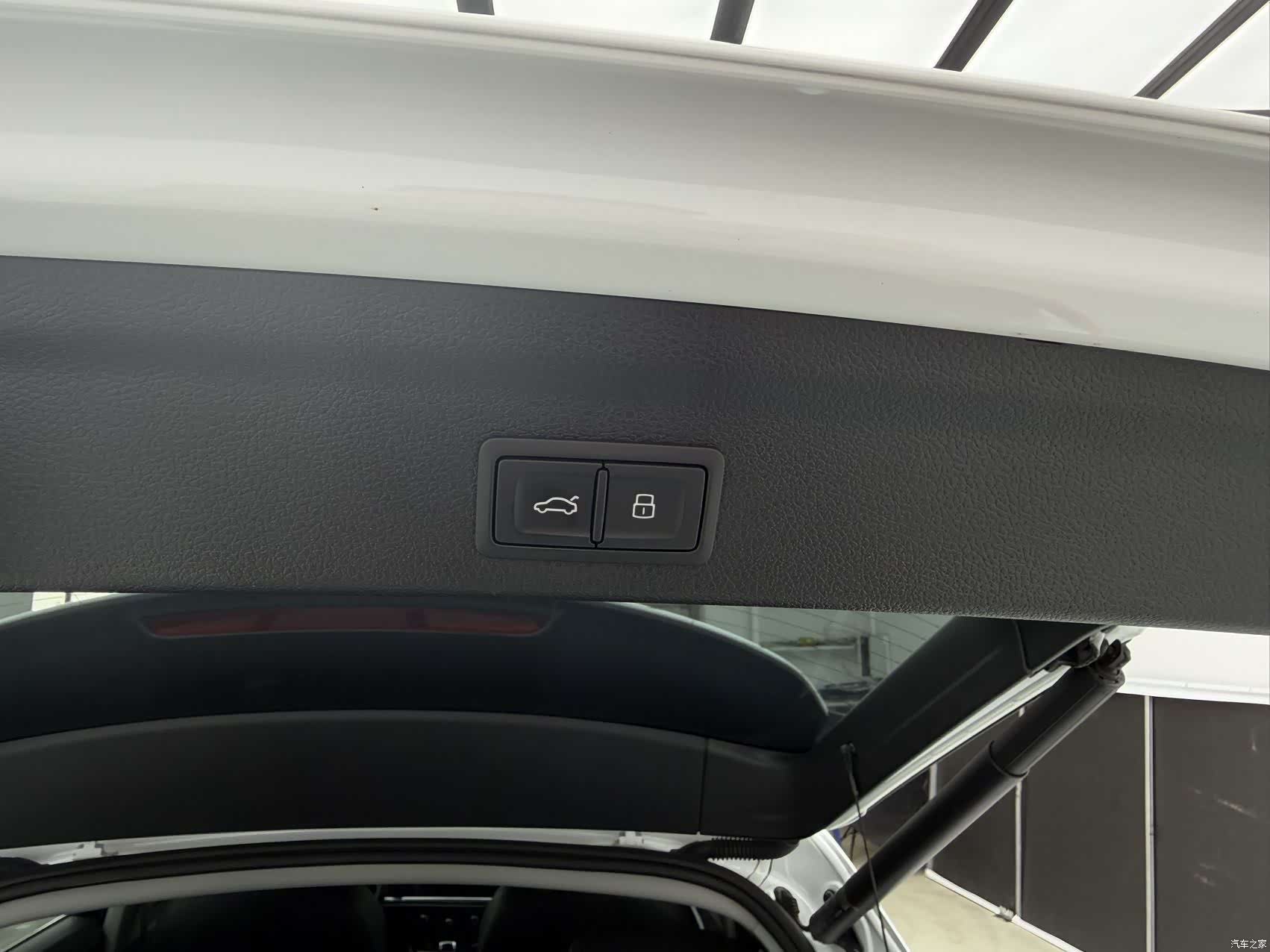 Audi Q3, 2022 11