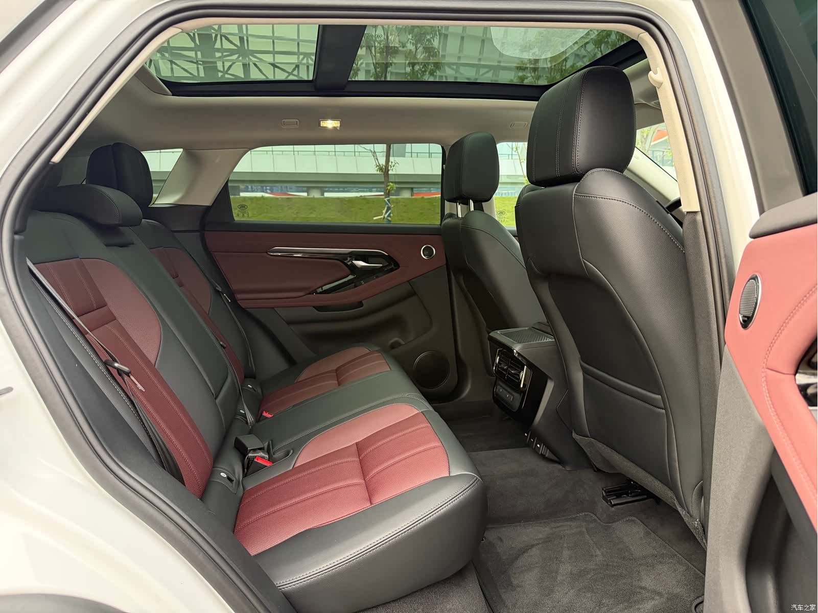 Land Rover Range Rover, 2023 13