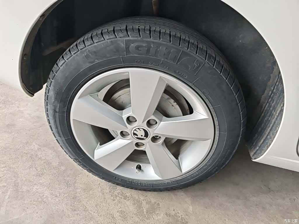 Skoda Rapid, 2016 21