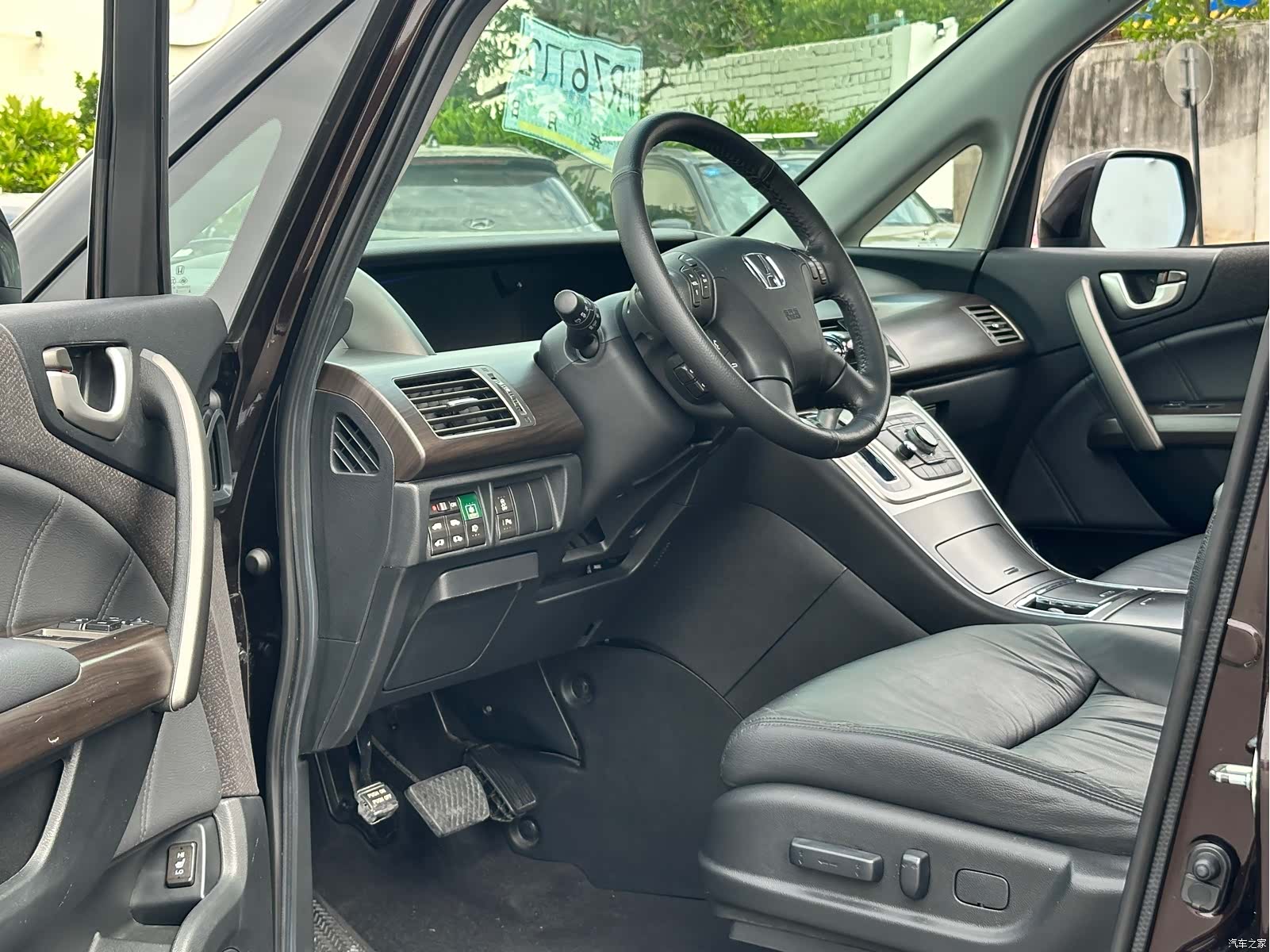 Honda Elysion, 2014 19
