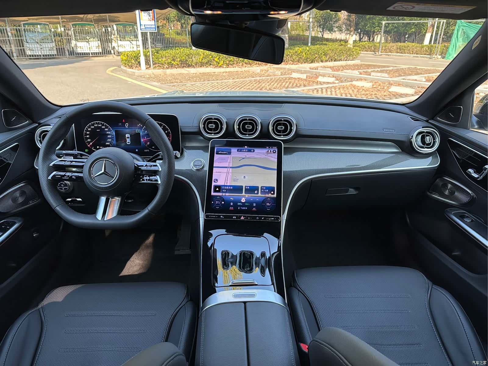 Mercedes-Benz C-Class, 2024 8
