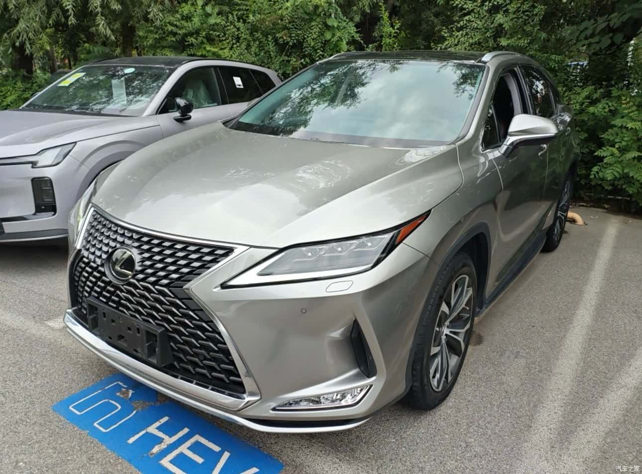 Lexus RX, 2020 1