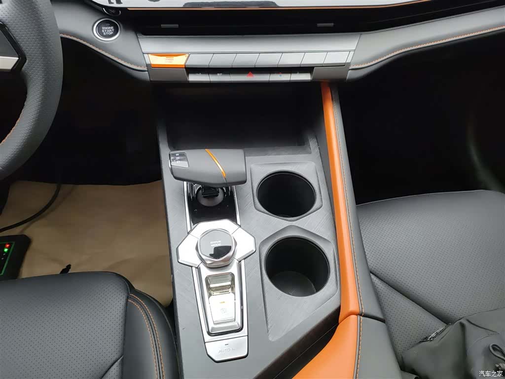 Changan UNI-V, 2022 6