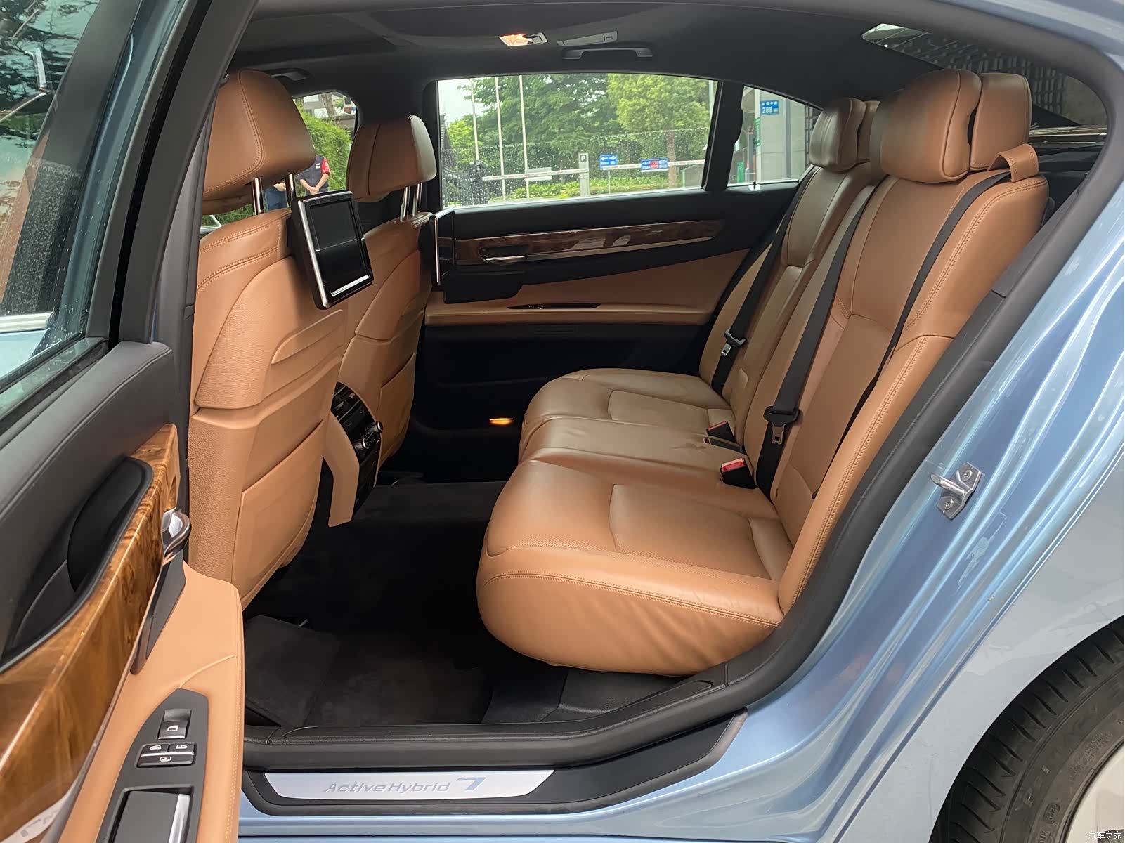 BMW 7 Series, 2013 10