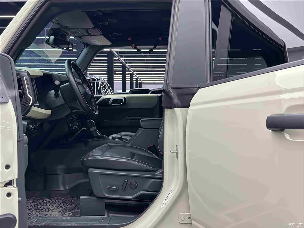 Ford Bronco, 2024 8