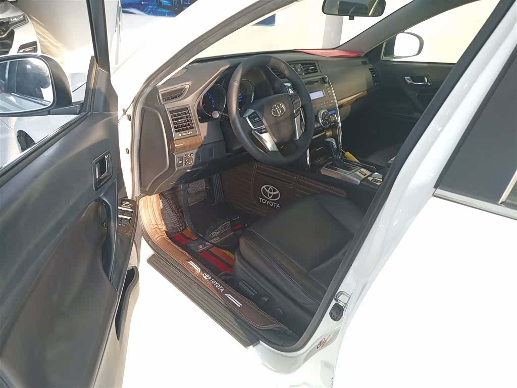 Toyota 2.5V, 2016 15