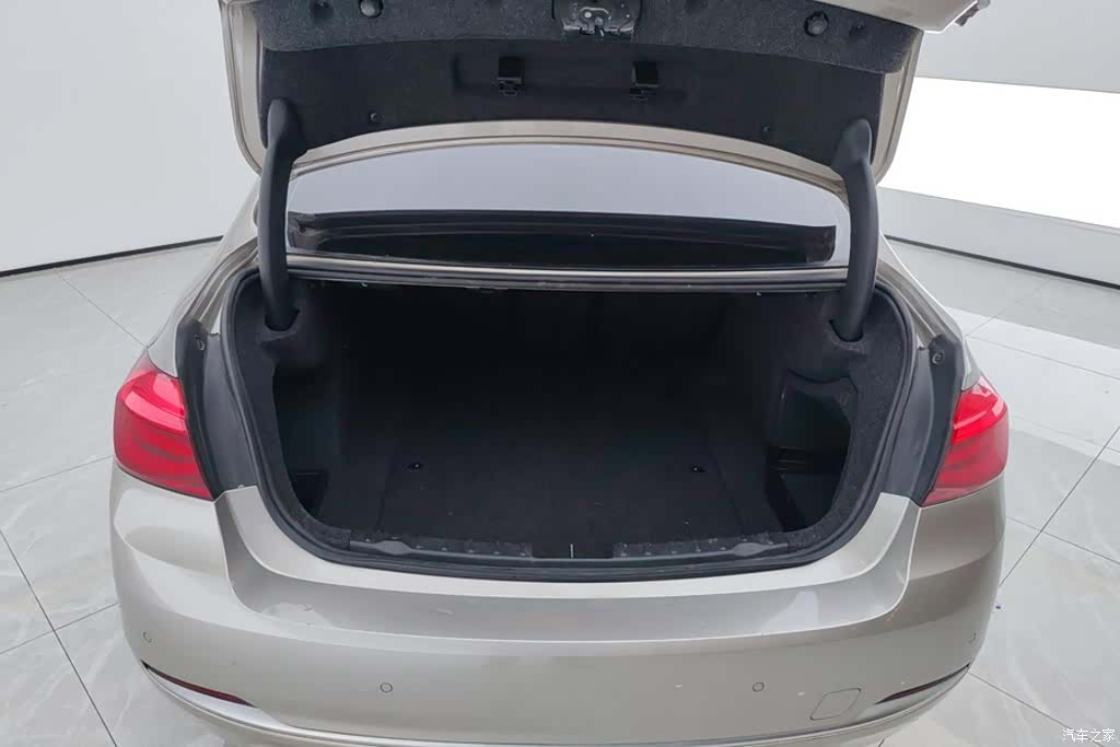 BMW 3 Series, 2018 4