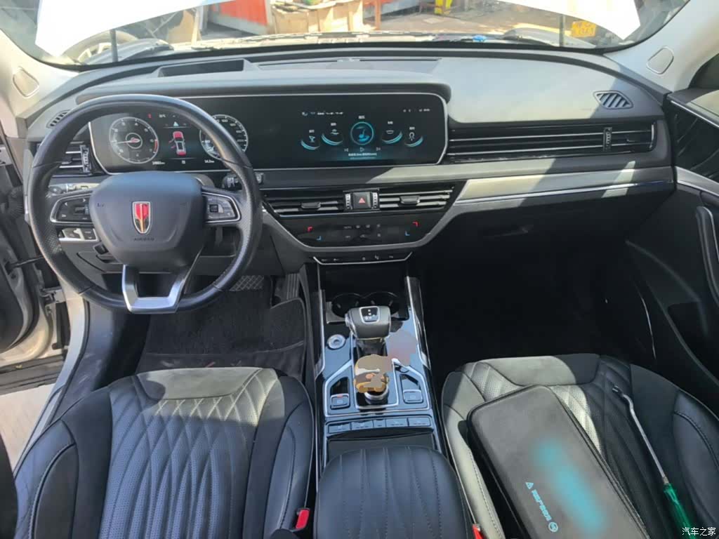 Hongqi HS5, 2022 6