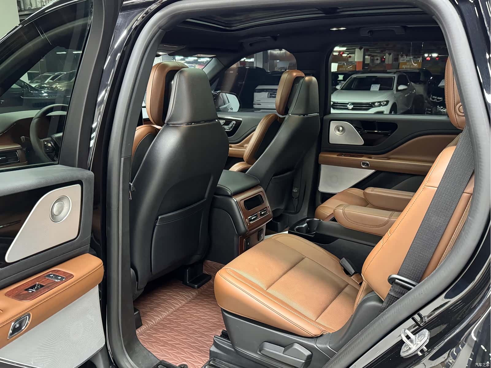 Lincoln Aviator, 2021 9