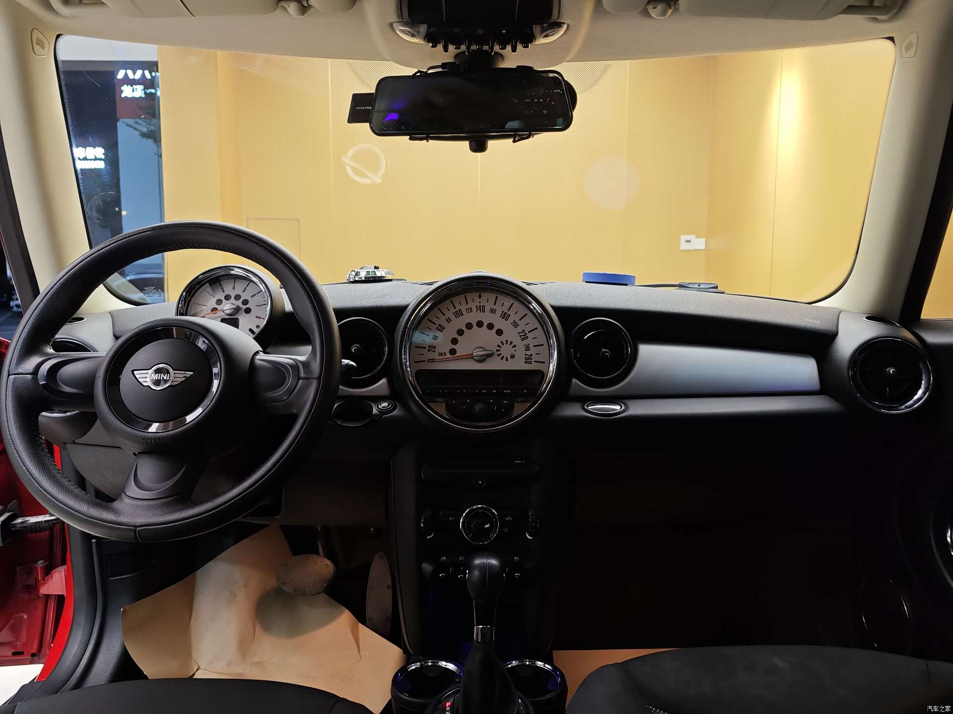 Mini ONE, 2014 19