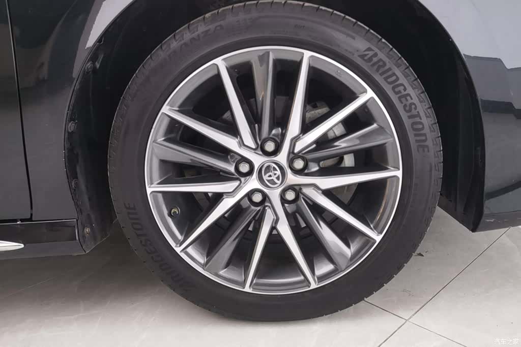 Toyota Camry, 2023 6