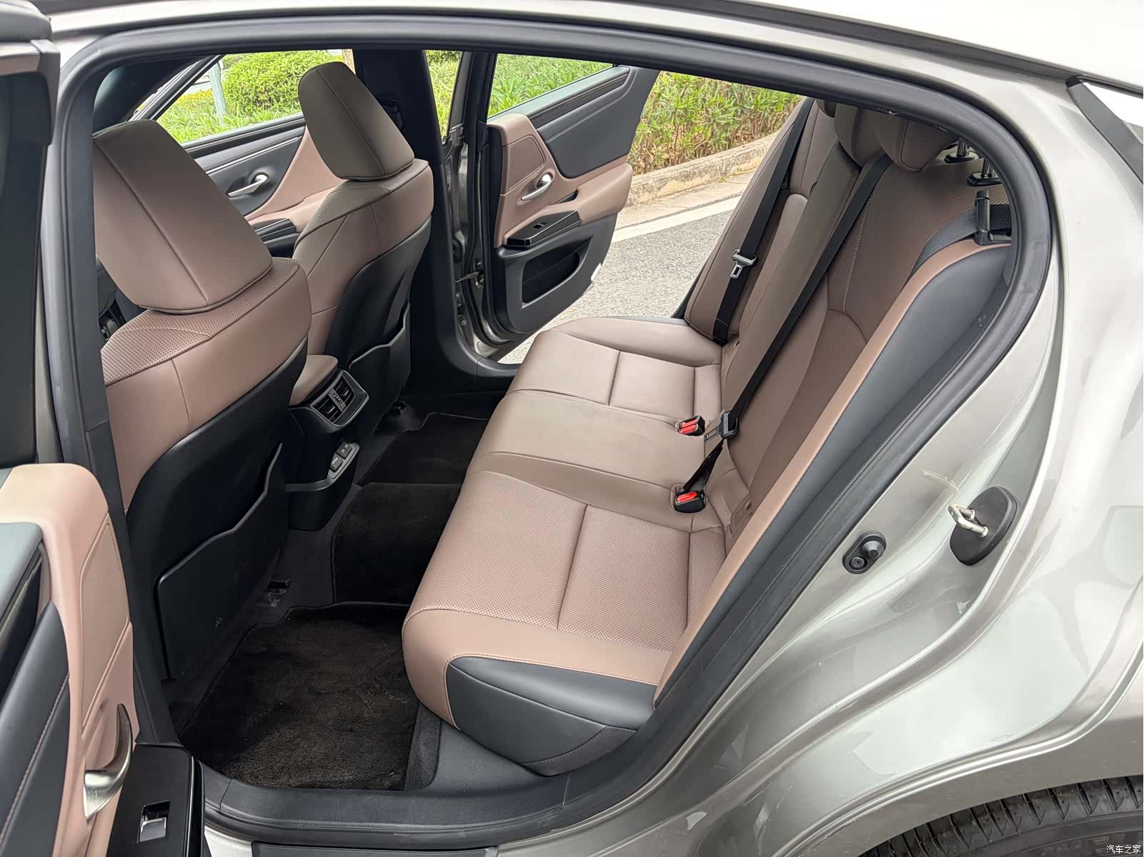 Lexus ES, 2024 8