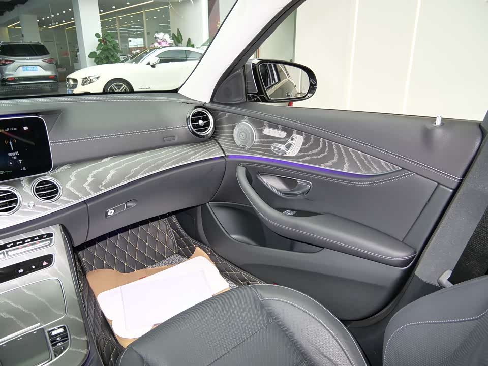 Mercedes-Benz E-class Mercedes-Benz E-class