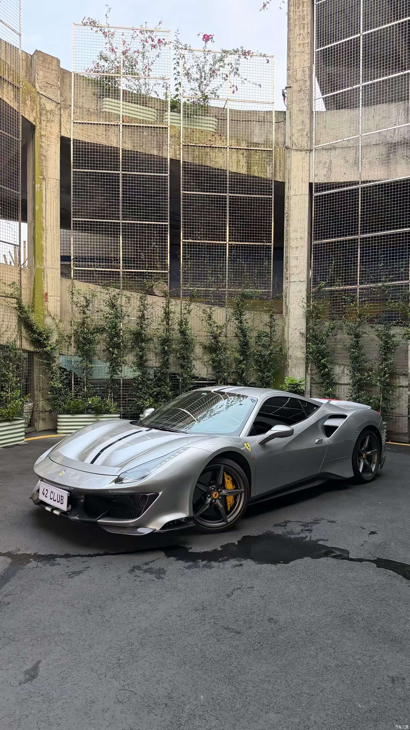 Ferrari 488, 2016 1