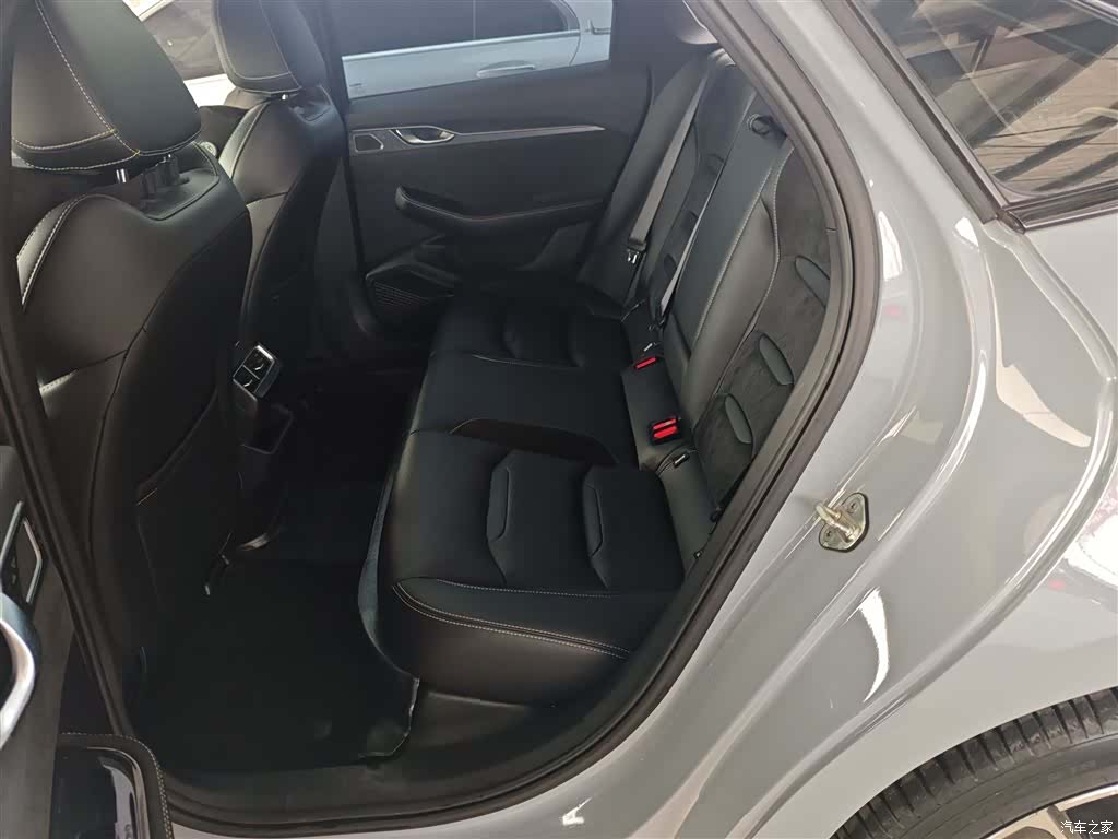 Geely Preface, 2022 17