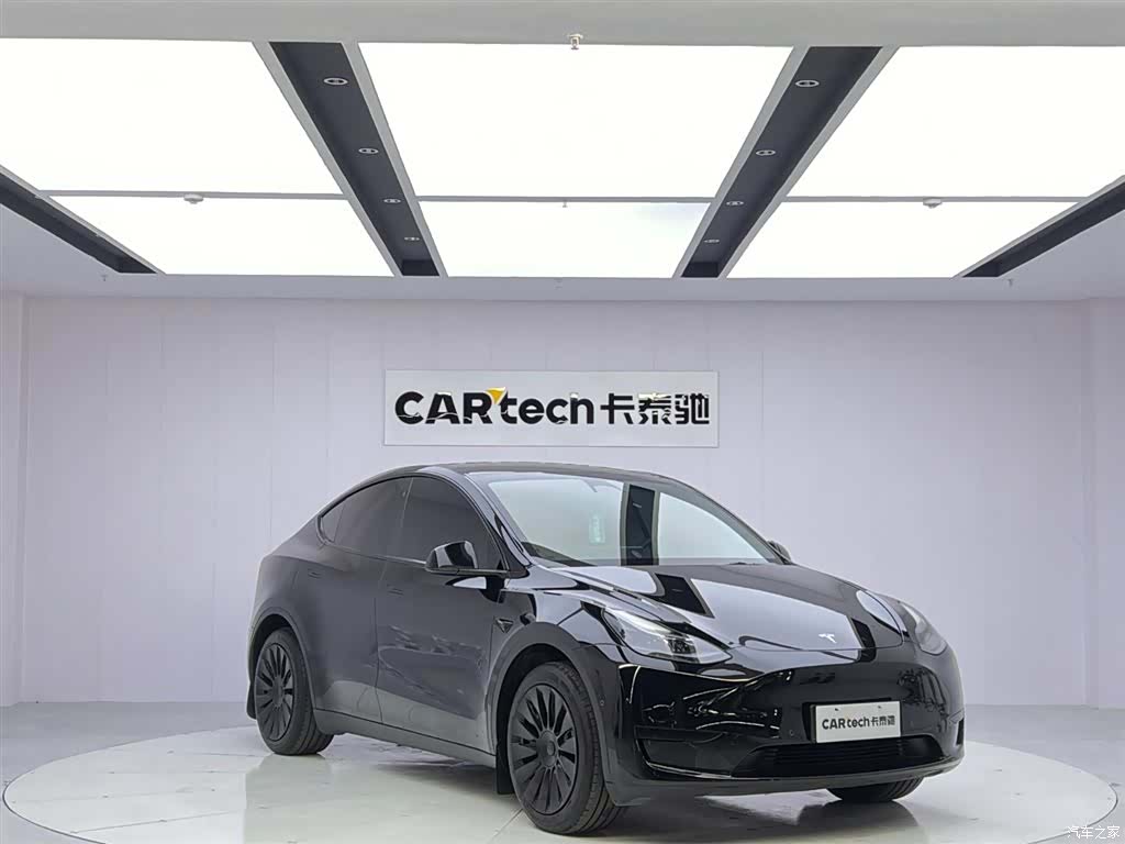Tesla Model Y, 2024 7