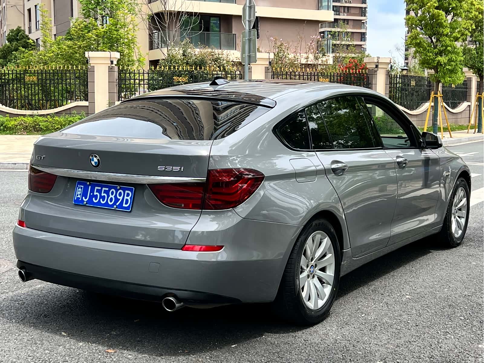 BMW 5 Series, 2010 все фото