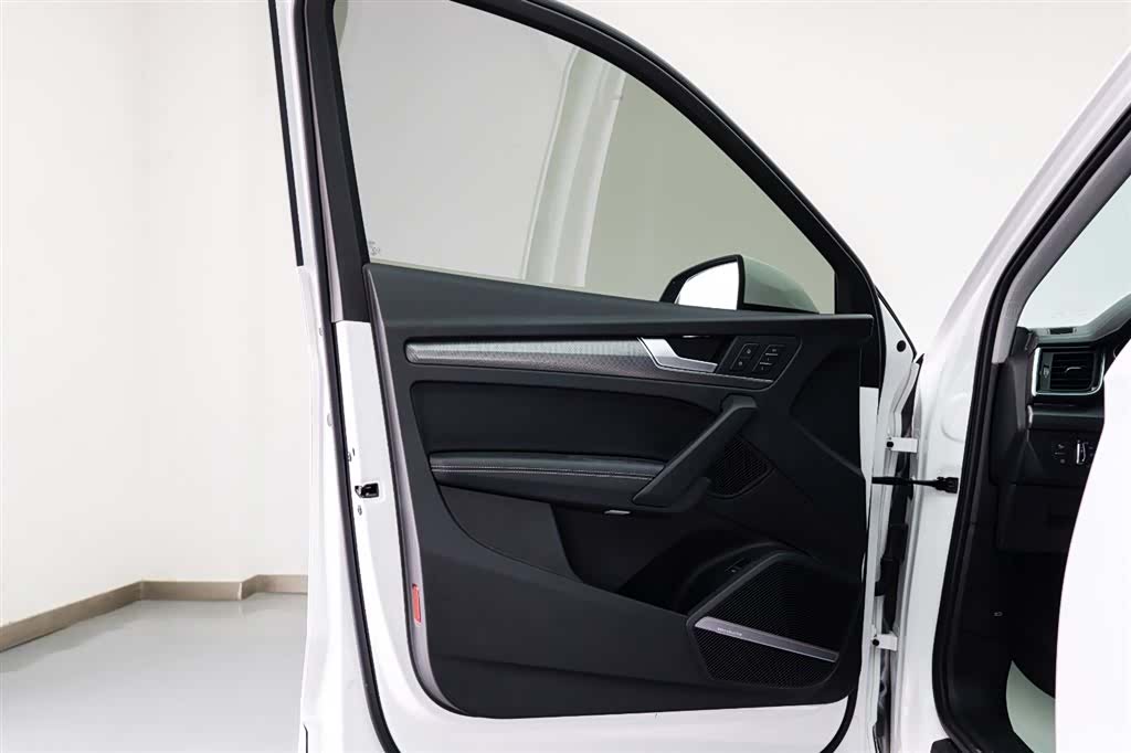 Audi Q5L, 2023 10