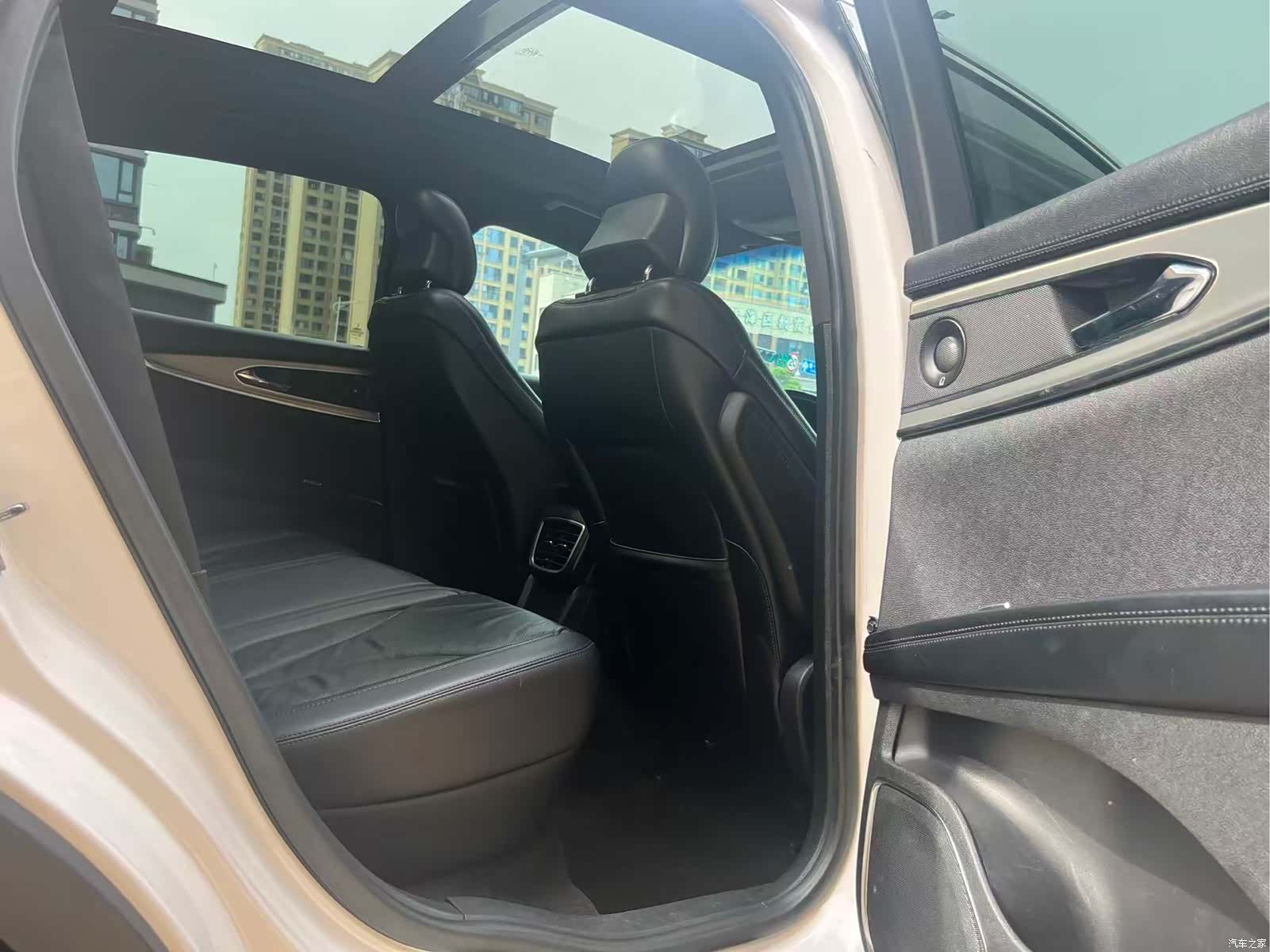 Lincoln MKX, 2018 21