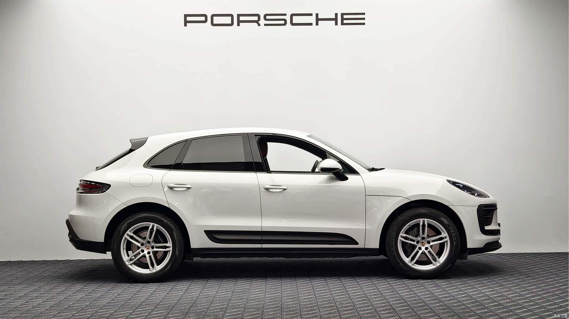 Porsche Macan, 2024 7
