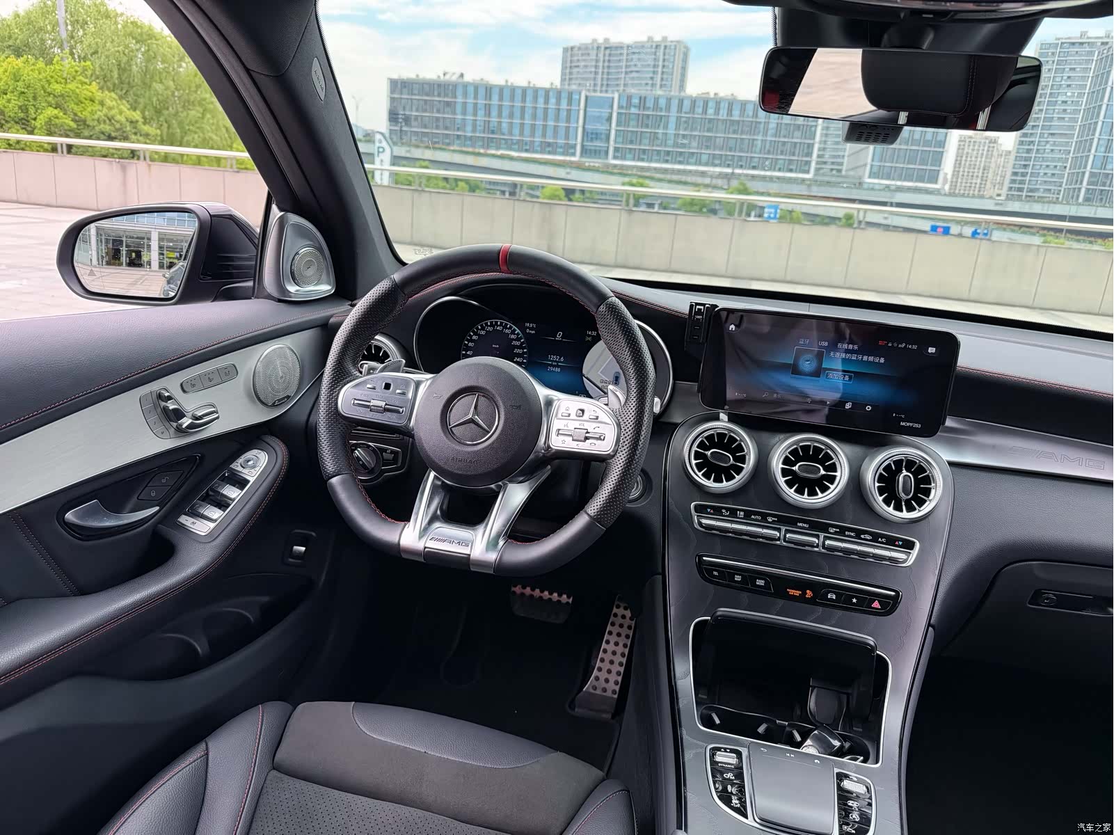 Mercedes-Benz GLC, 2022 10