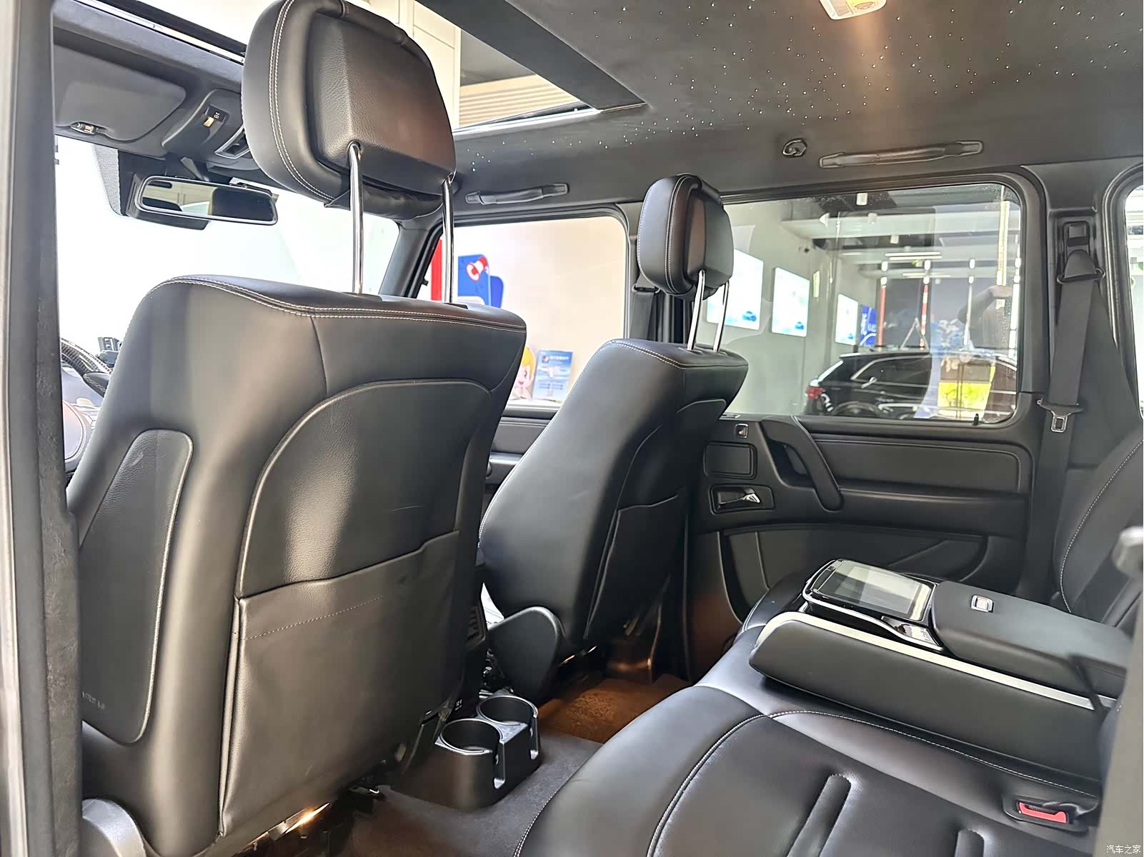 Mercedes-Benz G-Class, 2017 9