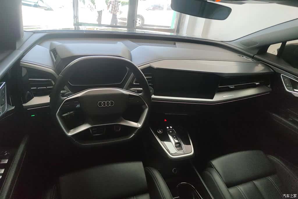 Audi Q4 e-tron, 2024 12