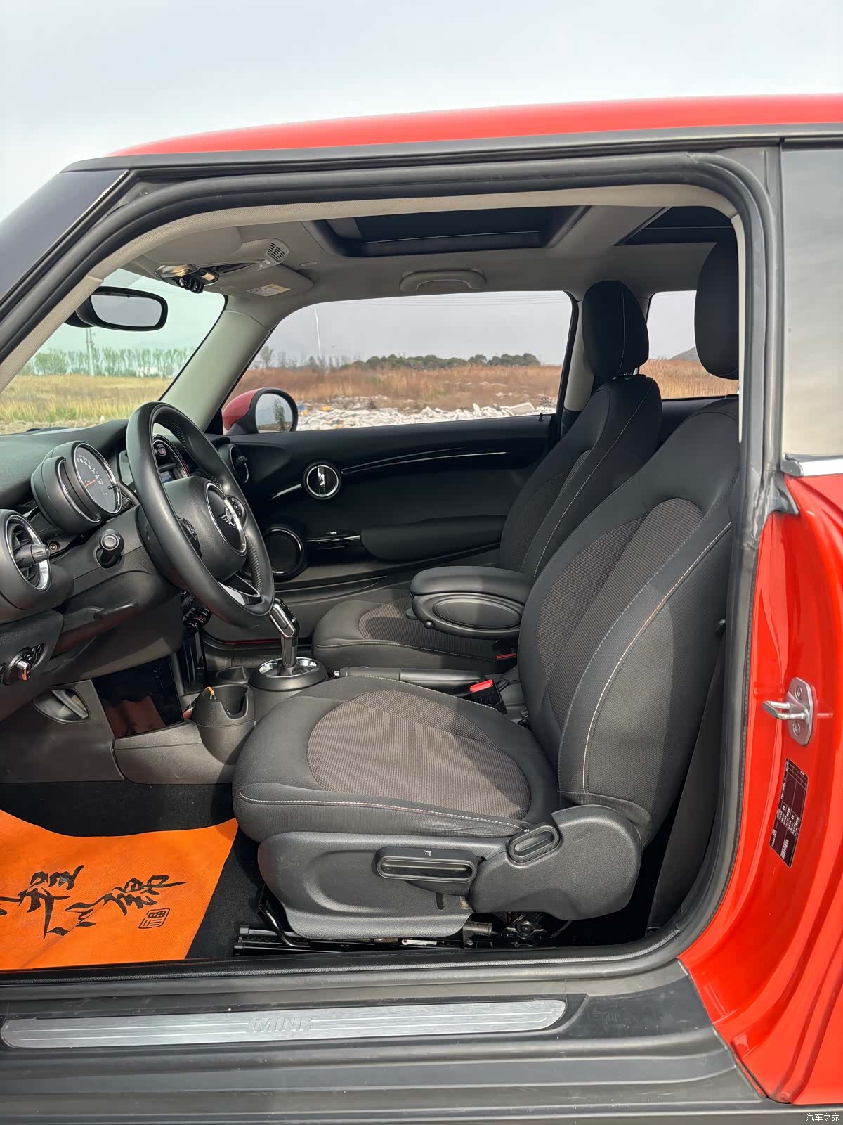 Mini ONE, 2018 9